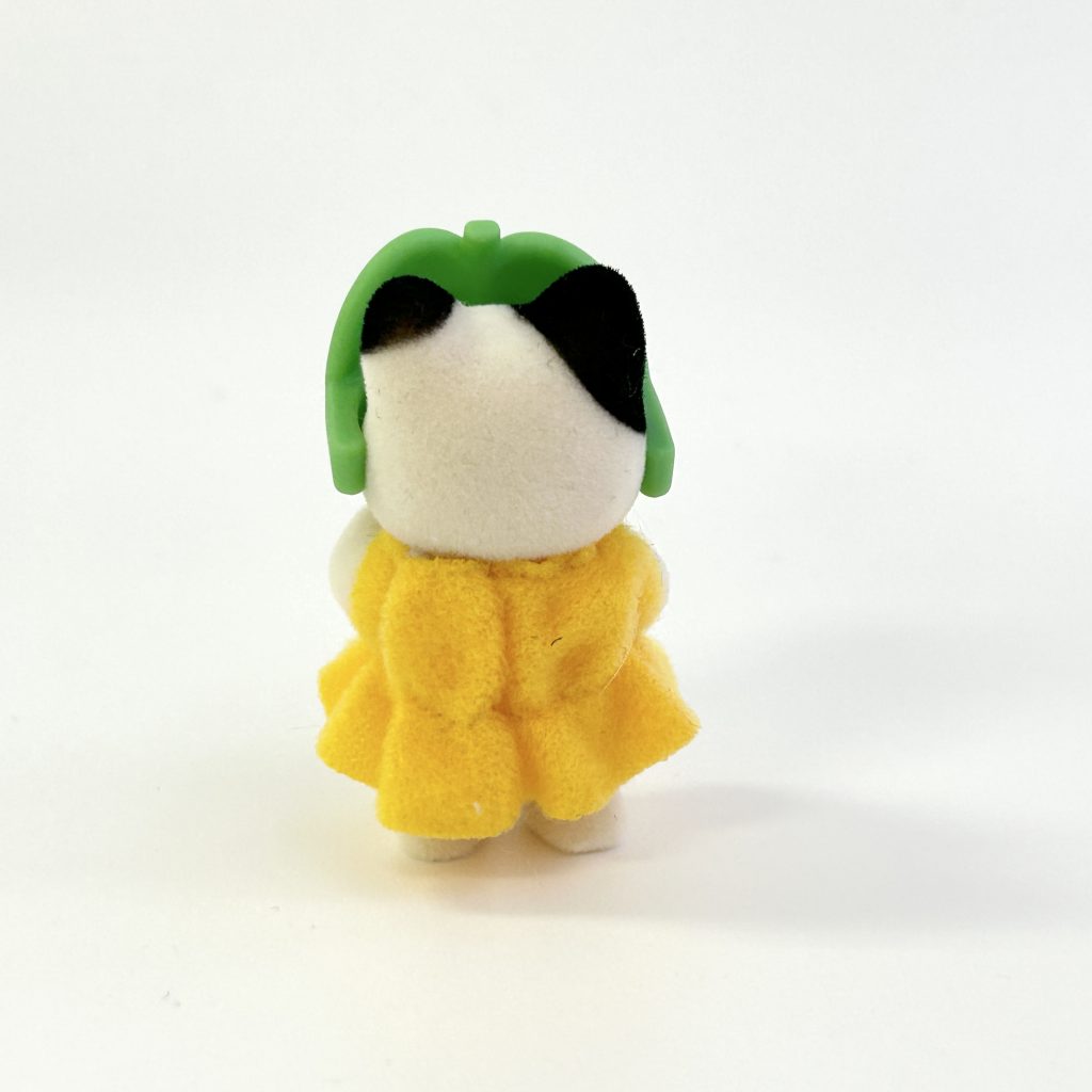 [used] Lets Play In The Forest Series Charcoal Cat Baby 2023 Sylvanian Families Calico Critters