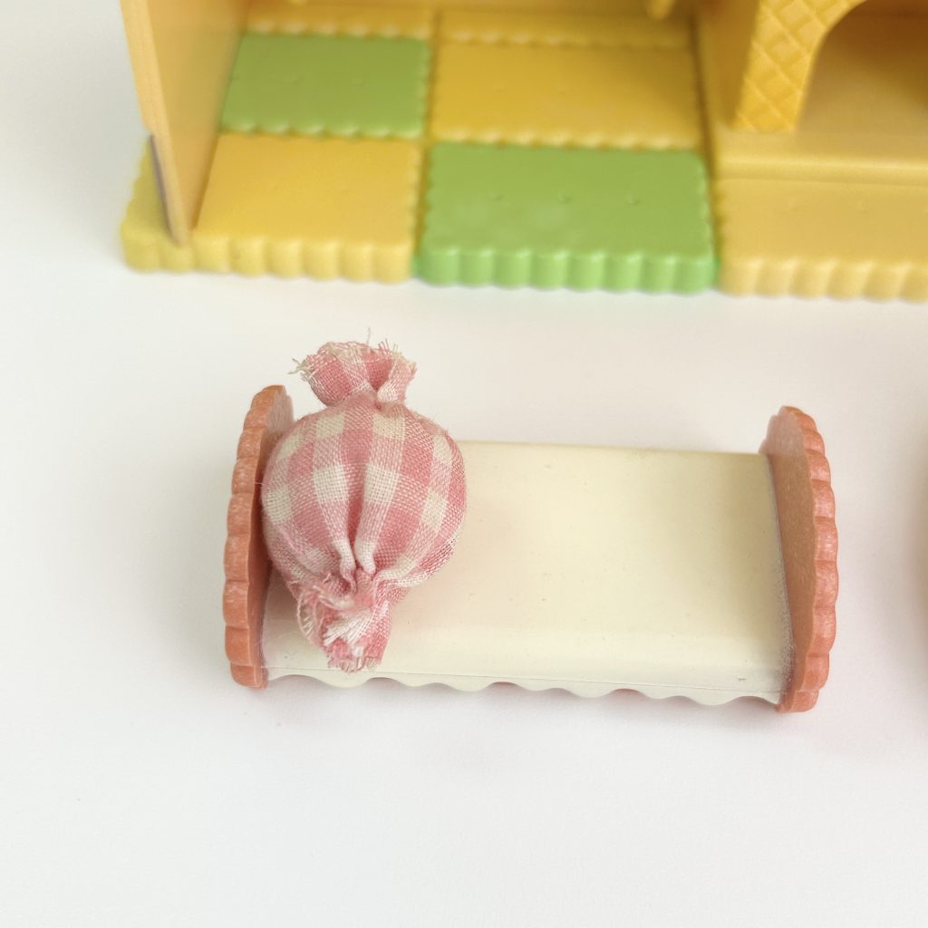 [used] Vintage Misty Forest Candy House Gingerbread 1996 F-01 Sylvanian Families Calico Critters