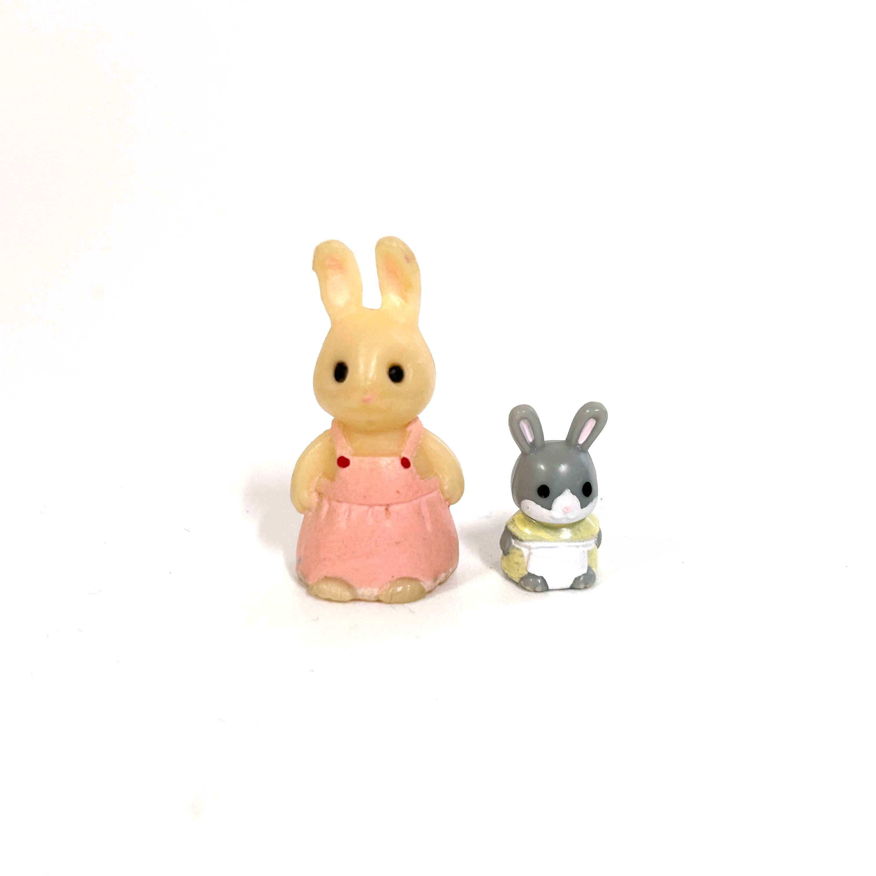 [used] Miniature Milk Rabbit and Cottontail Rabbit Sylvanian Families Calico Critters