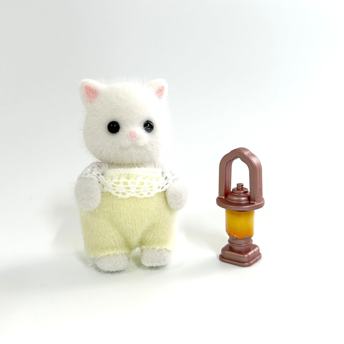 [used] Baby Camping Series Persian Cat Baby with Lamp Sylvanian Families Calico Critters
