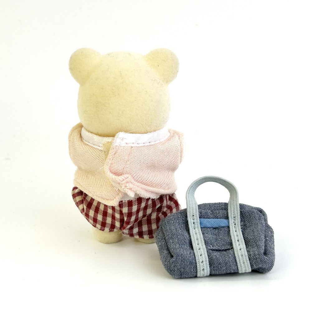 [used] International Student White Polar Bear Girl 2003 S-106 Sylvanian Families Calico Critters