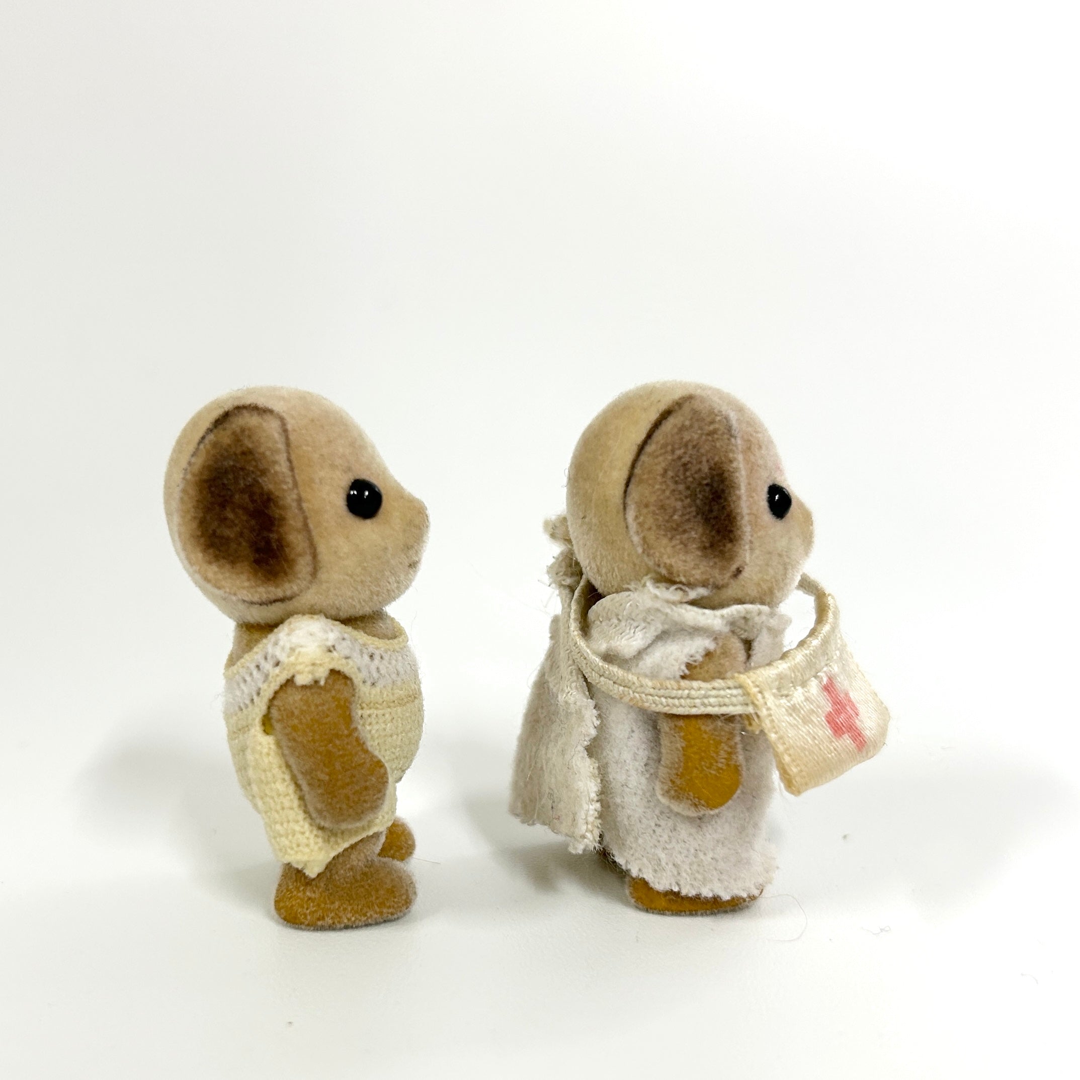 [used] Beagle Babies Sylvanian Families Calico Critters