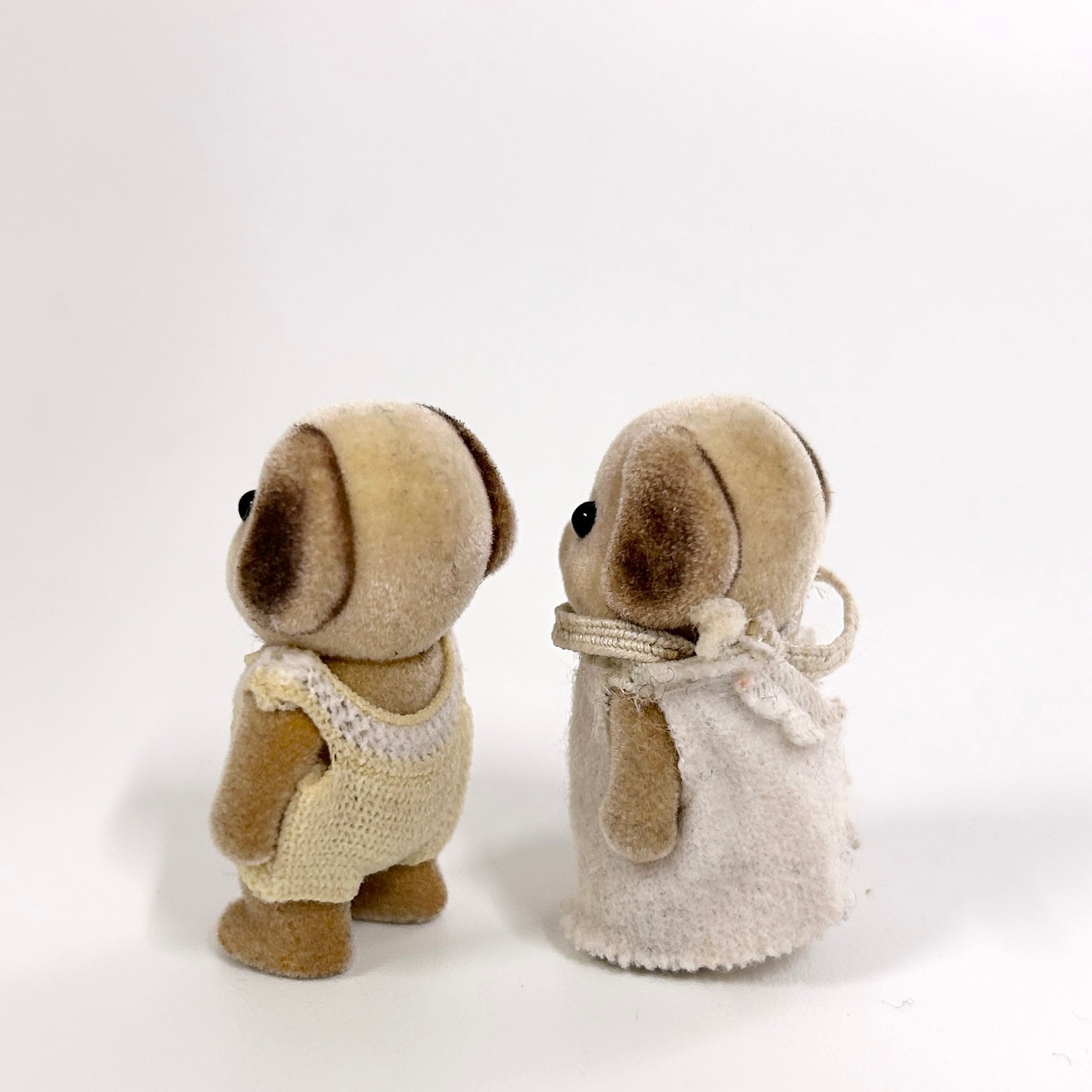 [used] Beagle Babies Sylvanian Families Calico Critters