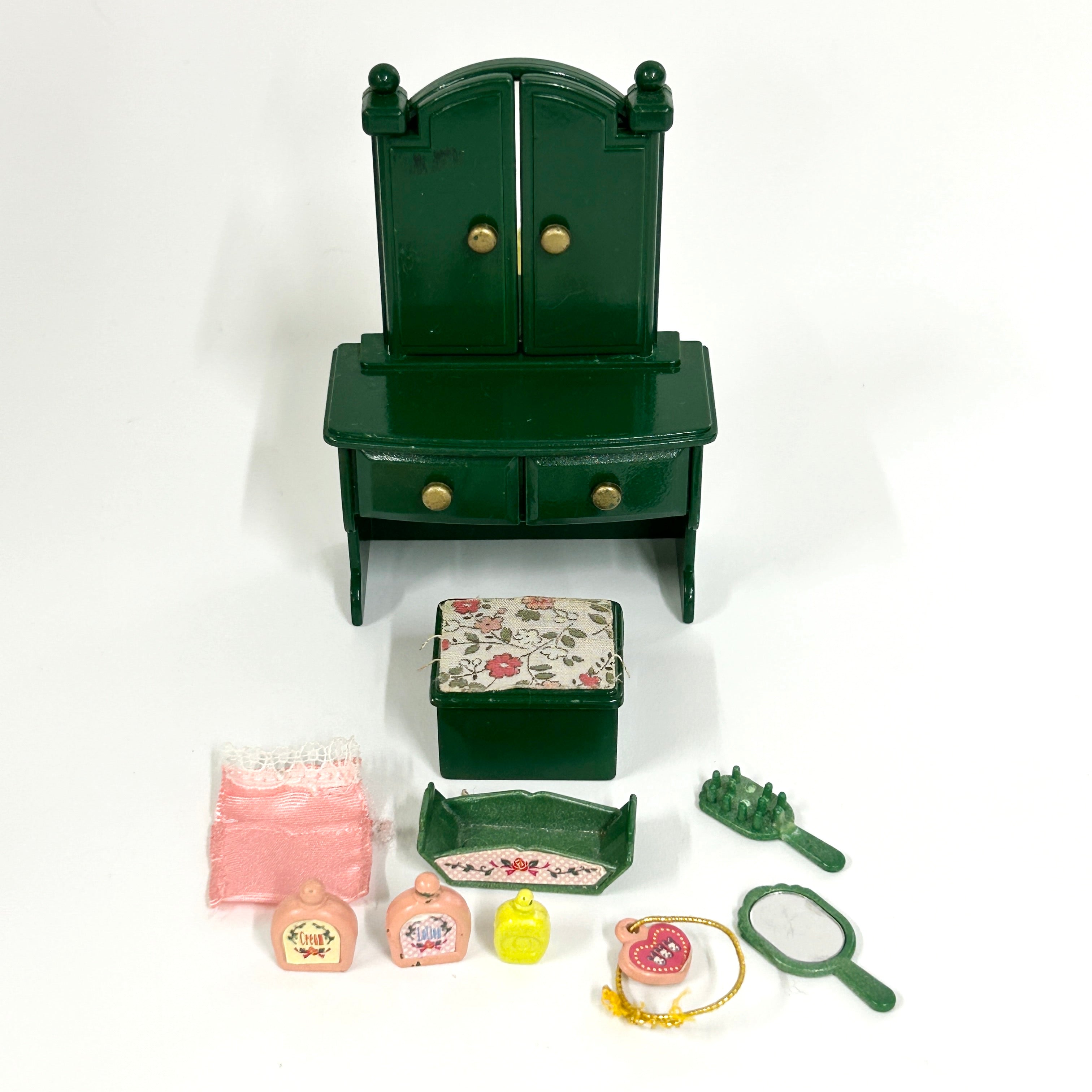 [used] Vintage Green Dresser Set 1995 KA-69 Sylvanian Families Calico Critters