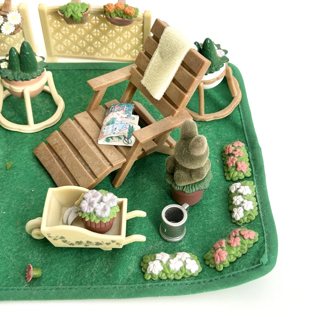 [used] Relaxing Garden Set Sylvanian Families Calico Critters