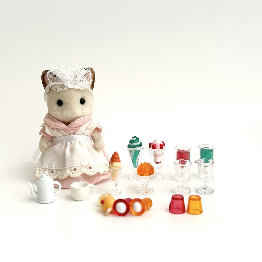 [used] Cream Cat Waitress Set Sylvanian Families Calico Critters