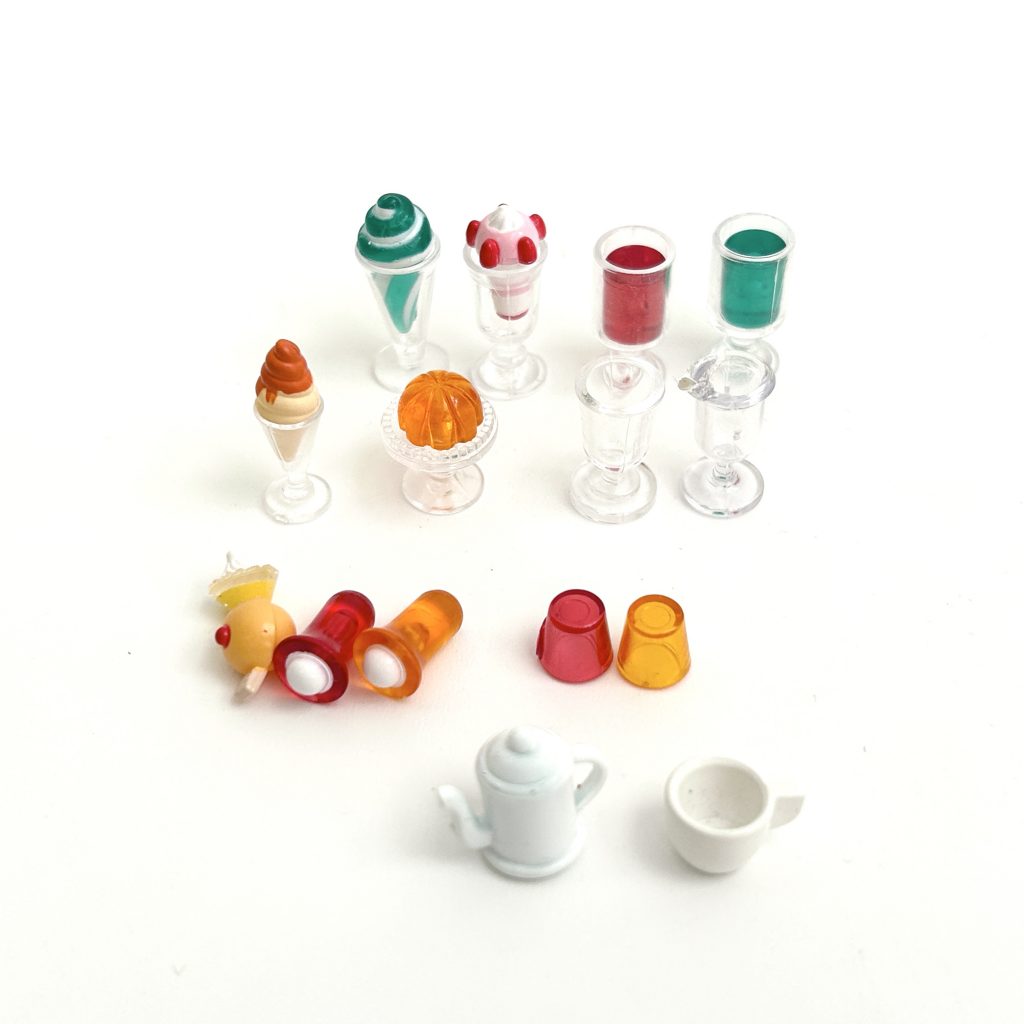 [used] Cream Cat Waitress Set Sylvanian Families Calico Critters