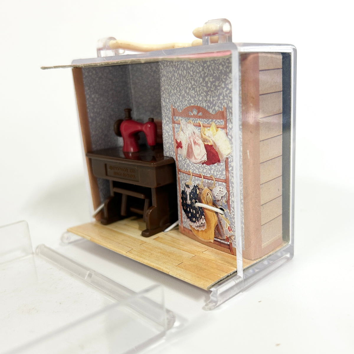 [used] Vintage Baby Carry Case Baby Tailor 1996 SHI-27 Sylvanian Families Calico Critters