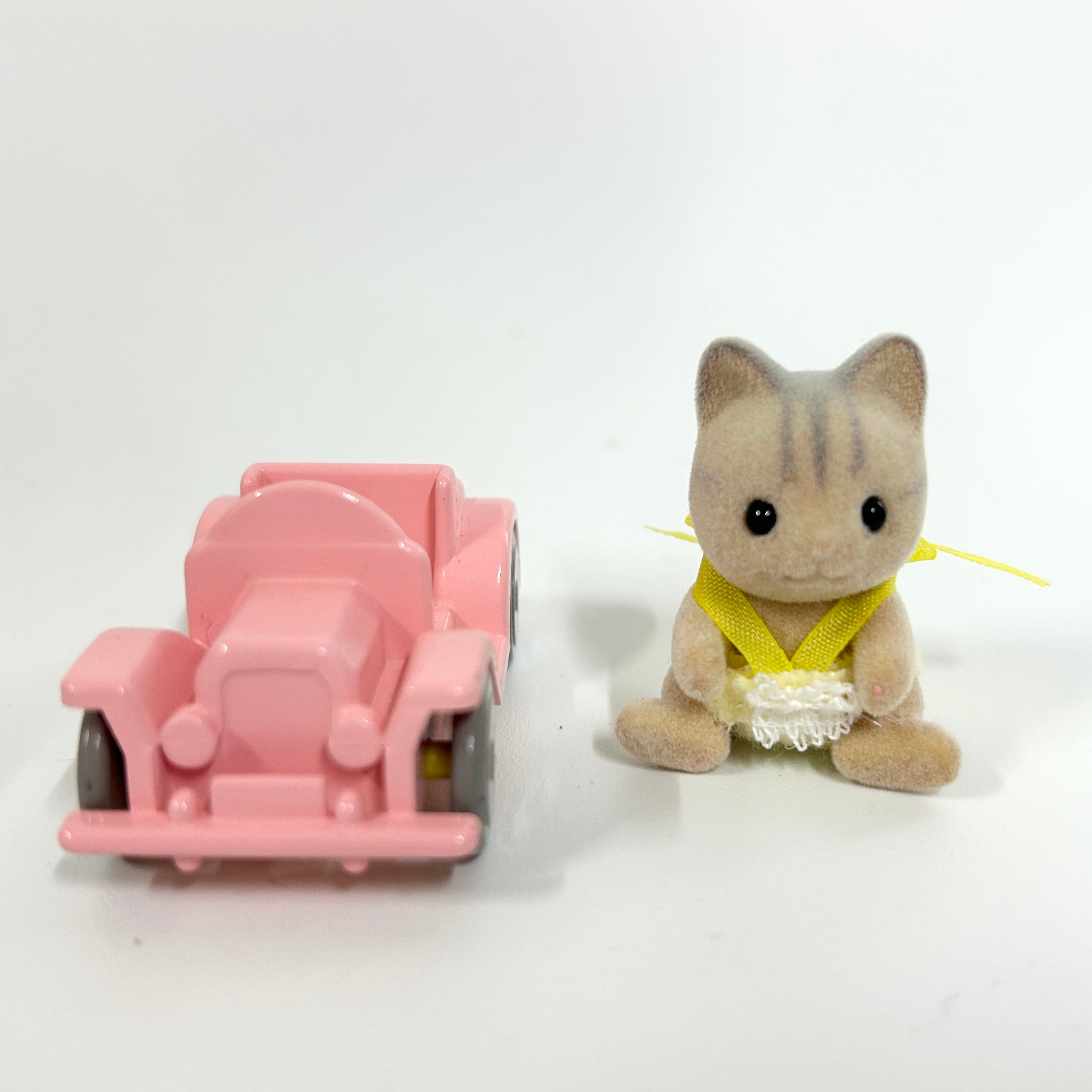 [used] Baby Carry Case Ivory Cat Sylvanian Families Calico Critters