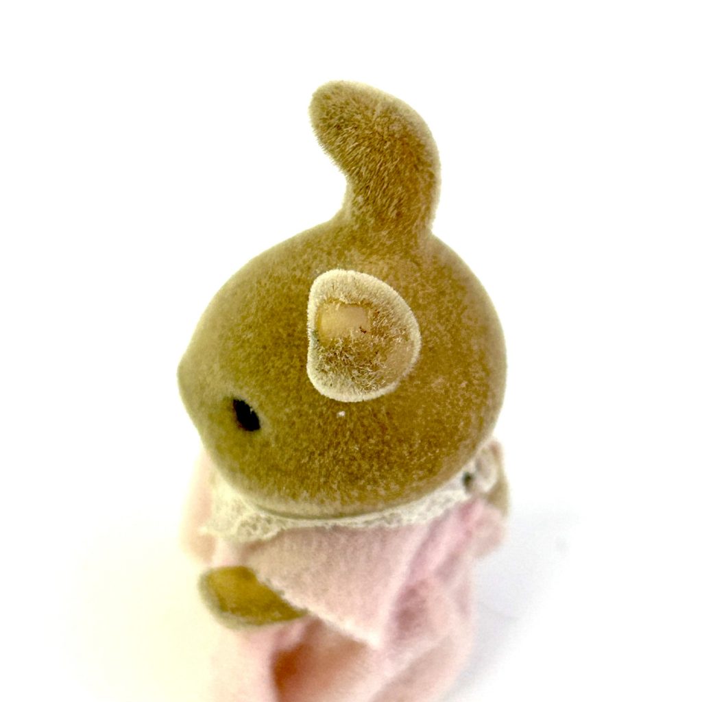 [used] Vintage Ivory Rabbit Girl Sylvanian Families Calico Critters