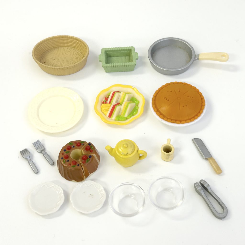 [used] Pie & Cake Set with Frying Pan Sylvanian Families Calico Critters