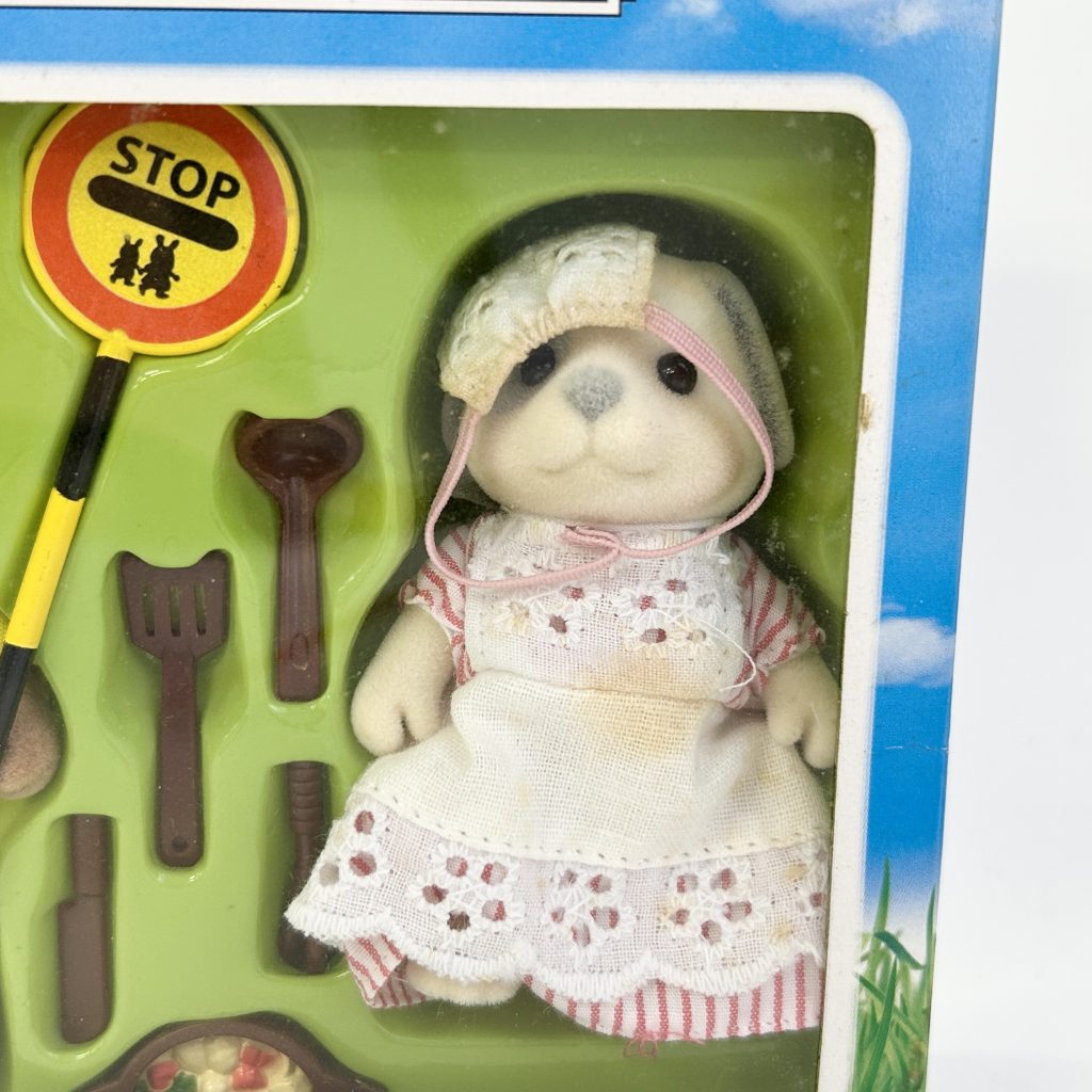 [used] Lollipop Man Dinner Lady Flair 2003 4356 Sylvanian Families Calico Critters