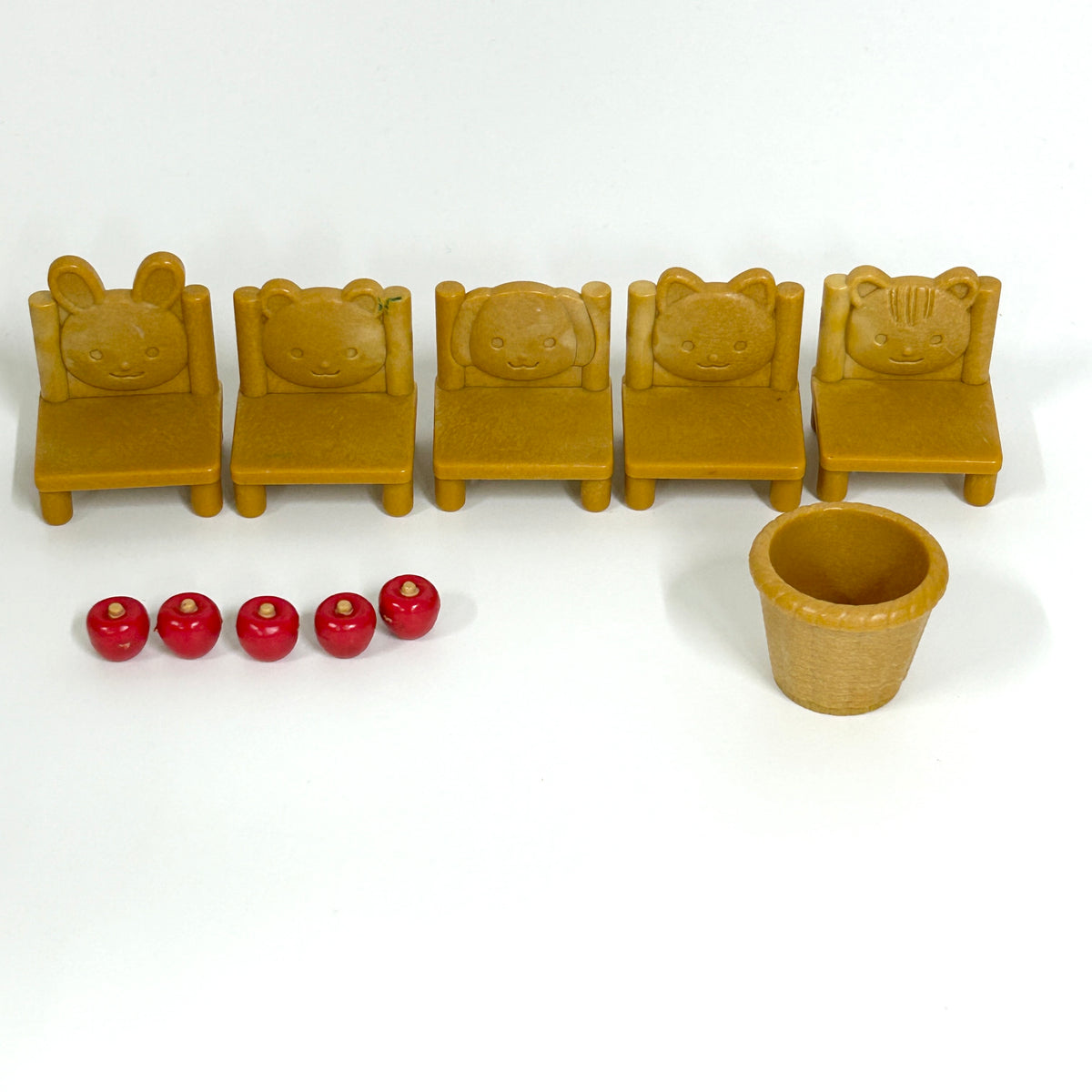 [used] Food Court Chair Apple KO-48 Sylvanian Families Calico Critters