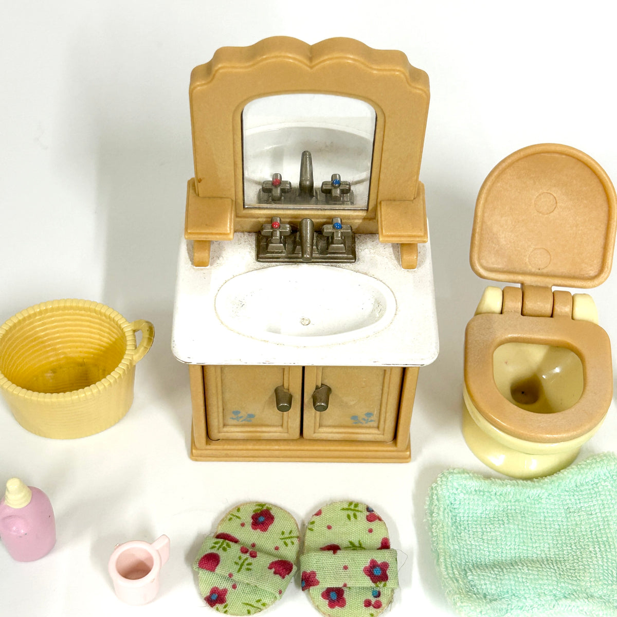 [used] Sink and Toilet Set Sylvanian Families Calico Critters