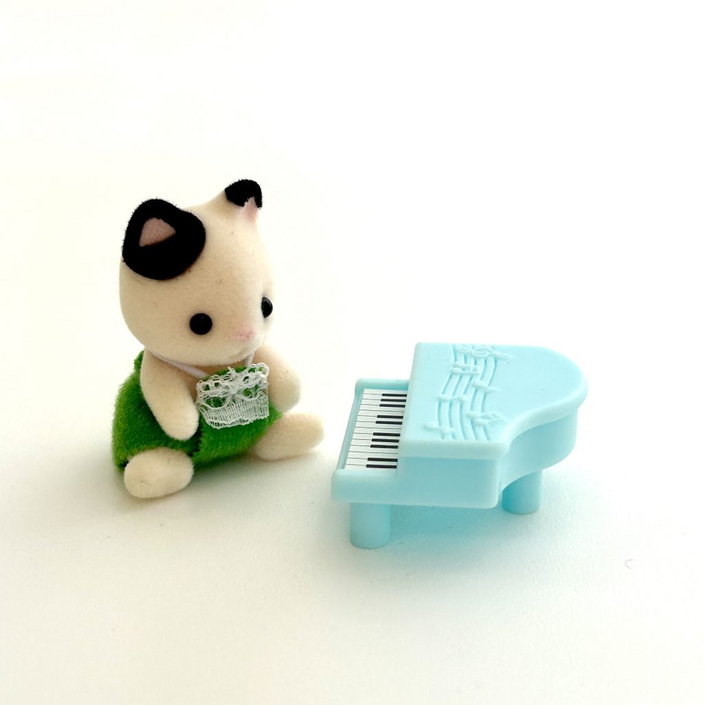 [used] Baby Recital Series 5 Charcoal Cat Piano Sylvanian Families Calico Critters