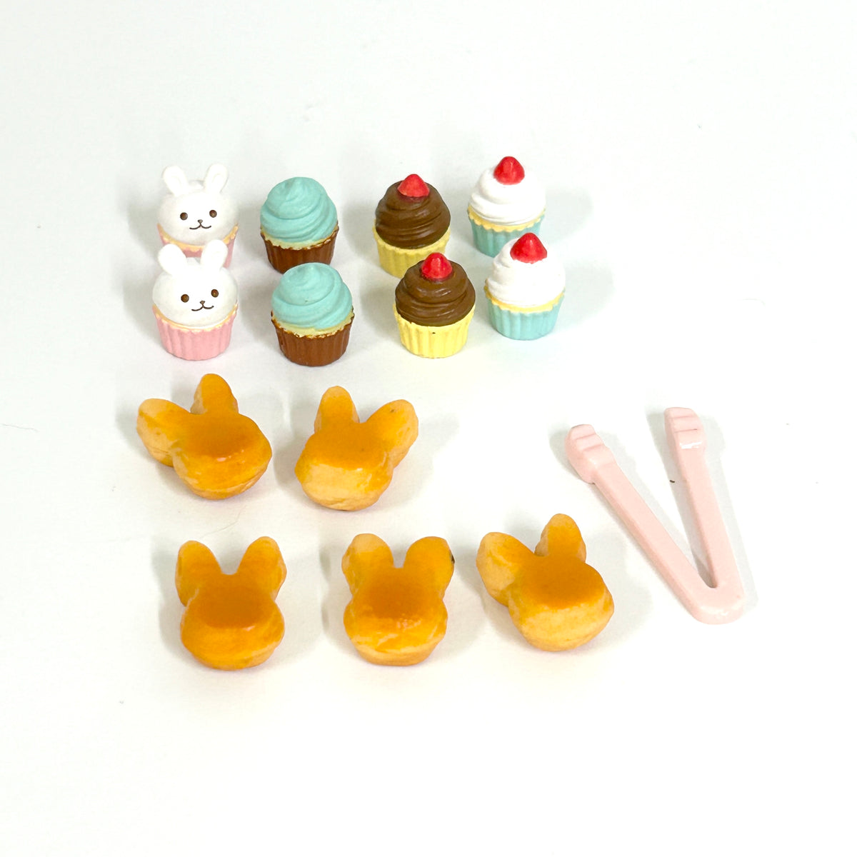 [used] Capsules Toy Patisser Scones and Cupcakes Sylvanian Families Calico Critters