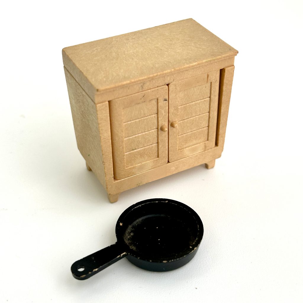 [used] Vintage Green Kitchen Set Sylvanian Families Calico Critters