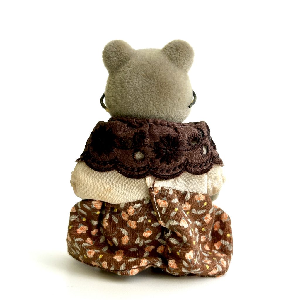 [used] Vintage Bear Grand Mother Sylvanian Families Calico Critters