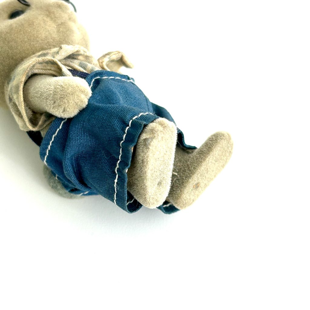 [used] Vintage Gray Rabbit Grand Father Sylvanian Families Calico Critters