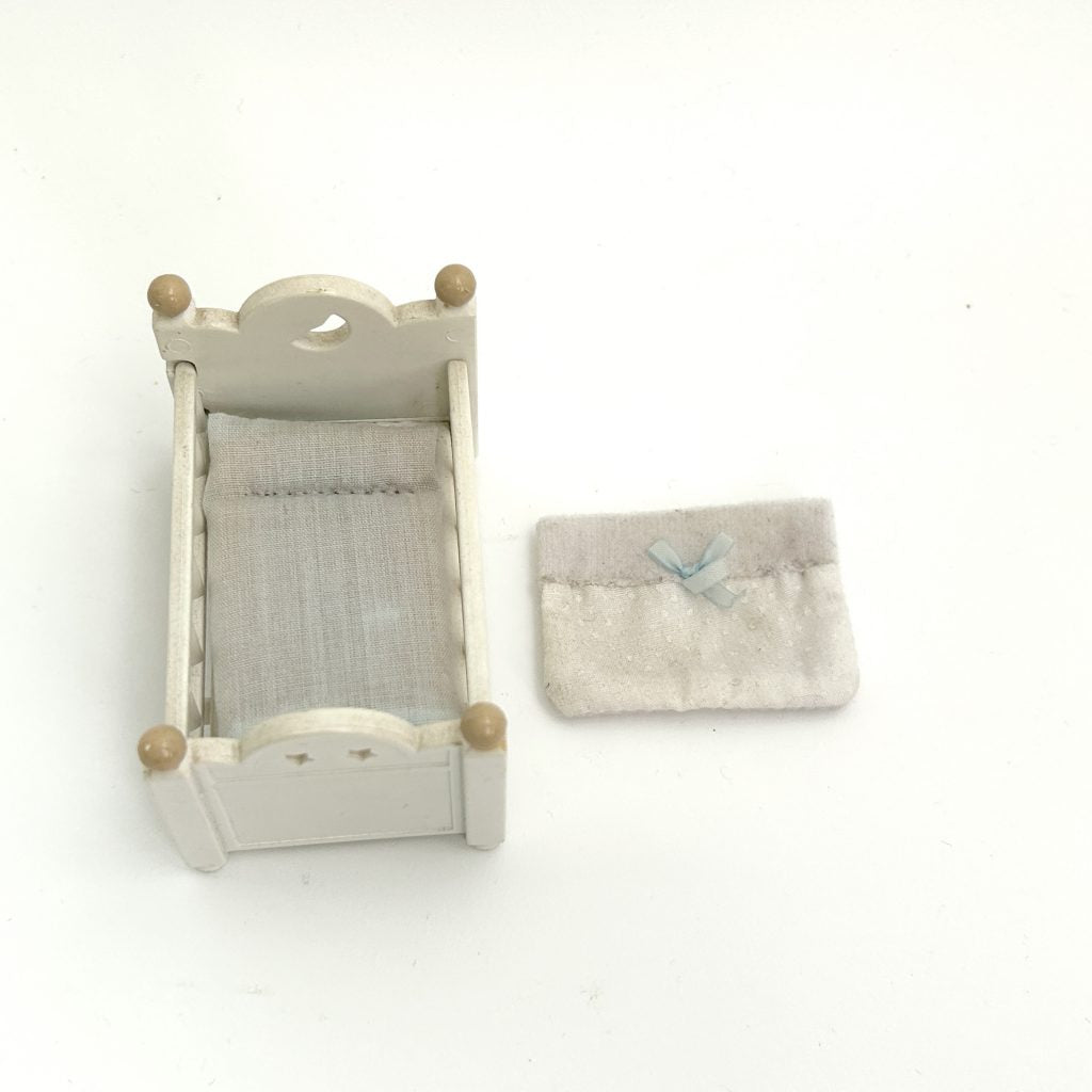 [used] Baby Bed Sylvanian Families Calico Critters