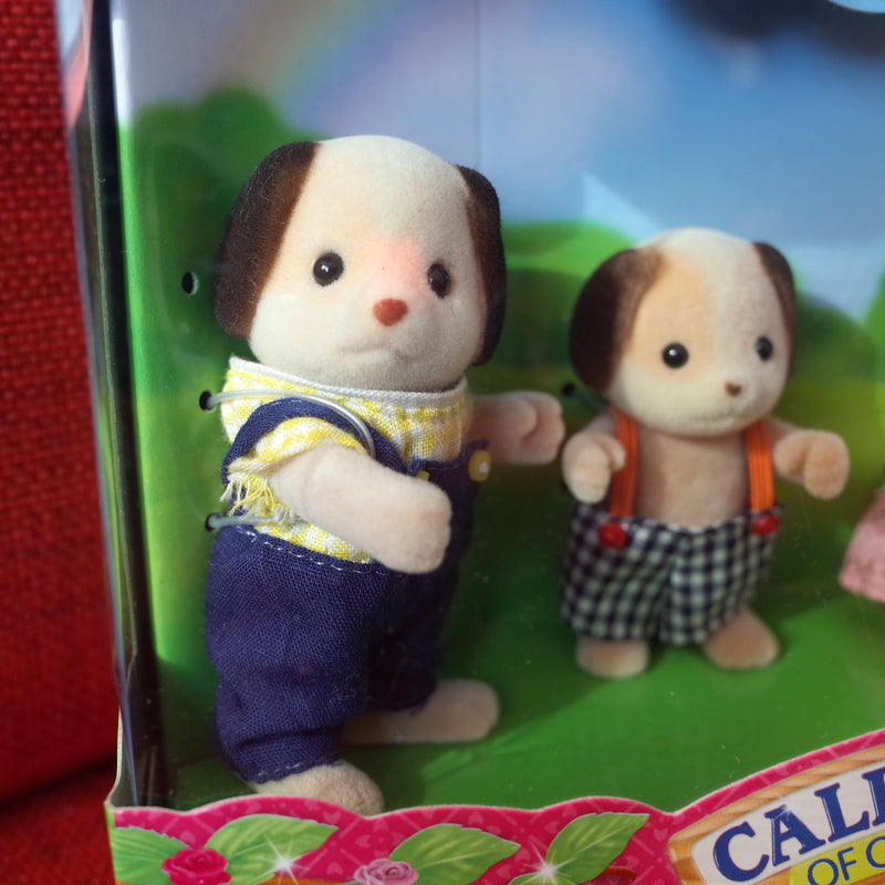 Calico Critters BEAGLE DOG FAMILY