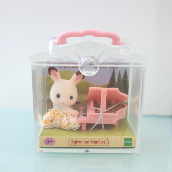BABY CARRY CASE RABBIT COLLECT THEM ALL 5202 Sylvanian Families