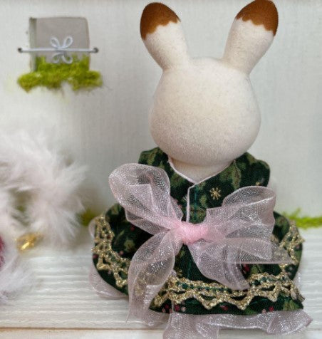Vestido hecho a mano Navidad para Conejo Madre Calico Critters