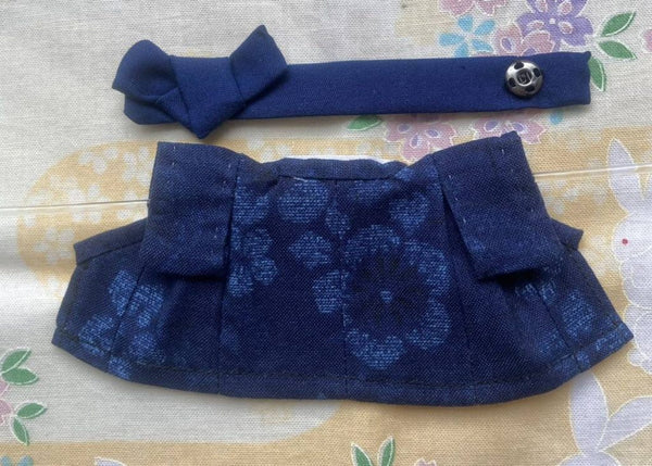 Kimono à la main pour les créatures de calico bleu marine bleu marine